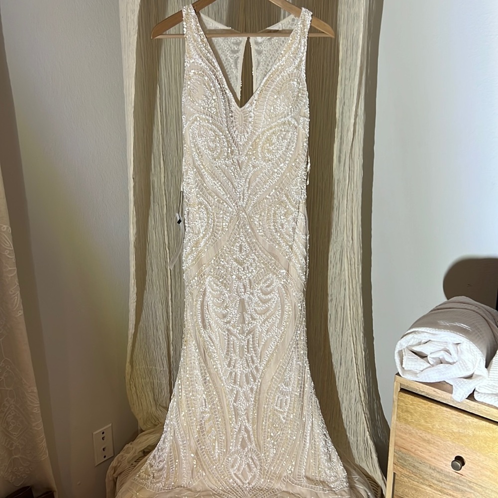 Lotus Thread wedding dress